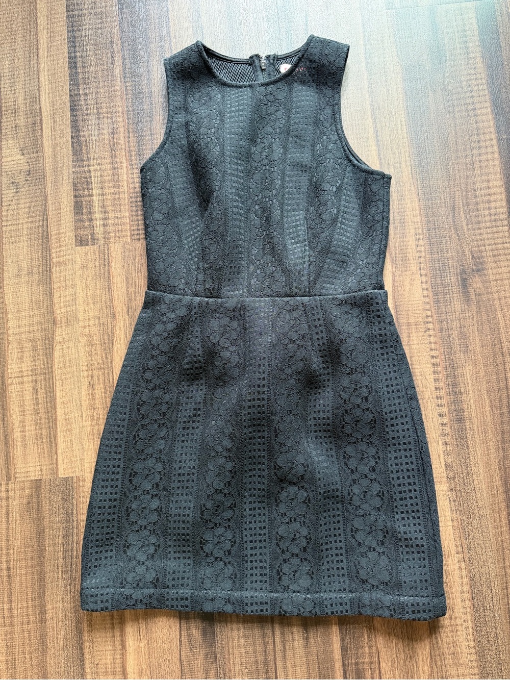 Sleeveless LBD 🖤